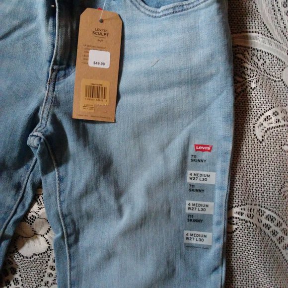 Levi's 711 Skinny Jeans - Picture 4 of 6